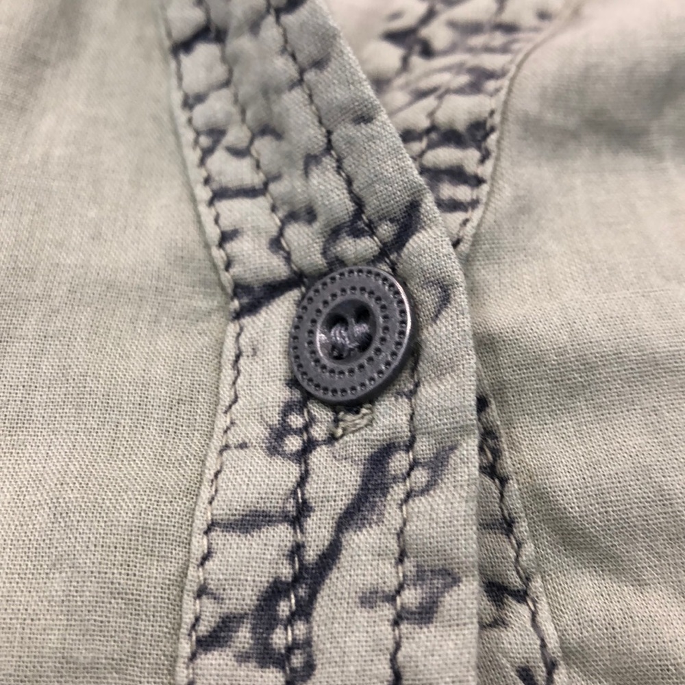 Elan button down - Picture 3 of 3